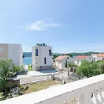 House Marina ז'אבוריץ'