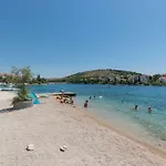 בית נופש House Marina ז'אבוריץ'